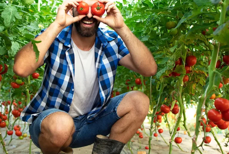 We grow fresh, organic produce using clean methods that protect nature, healthy food.